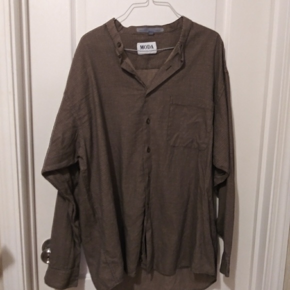 Shirt - Picture 1 of 3